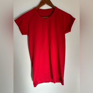 Lululemon Swiftly Tech Short-Sleeve Shirt | Women's Size 6 | Red
